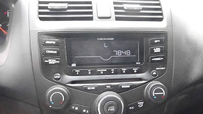 entrer code radio dacia sandero
