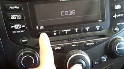 entrer code radio renault 